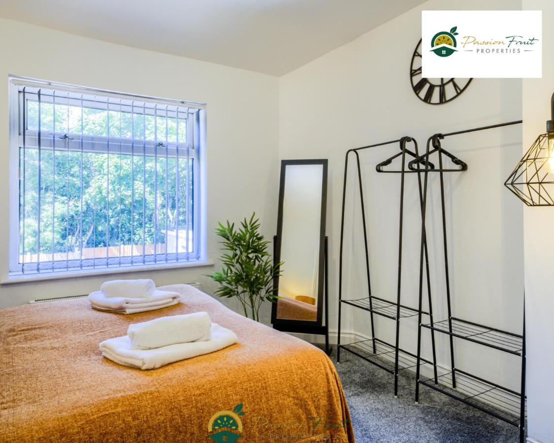 3 Bedroom Coventry House By Passionfruitproperties With Free Wi-Fi, Large Garden And Driveway - 52Nrc Exterior foto