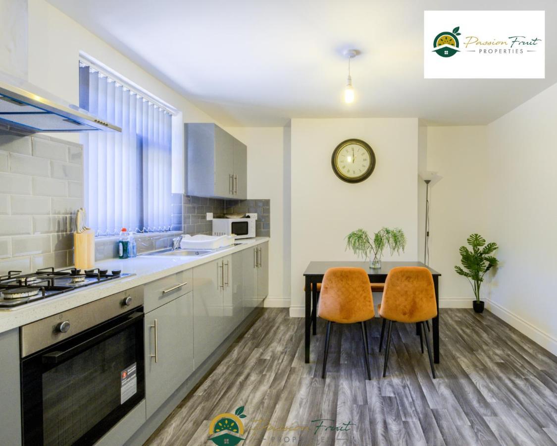 3 Bedroom Coventry House By Passionfruitproperties With Free Wi-Fi, Large Garden And Driveway - 52Nrc Exterior foto