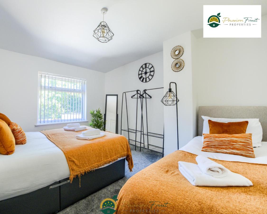 3 Bedroom Coventry House By Passionfruitproperties With Free Wi-Fi, Large Garden And Driveway - 52Nrc Exterior foto